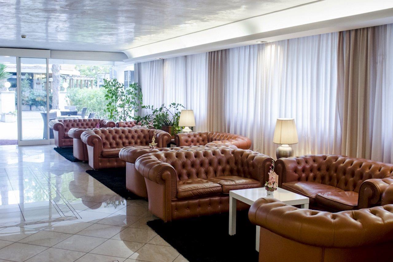 Hotel Royal Plaza Rimini Exterior foto